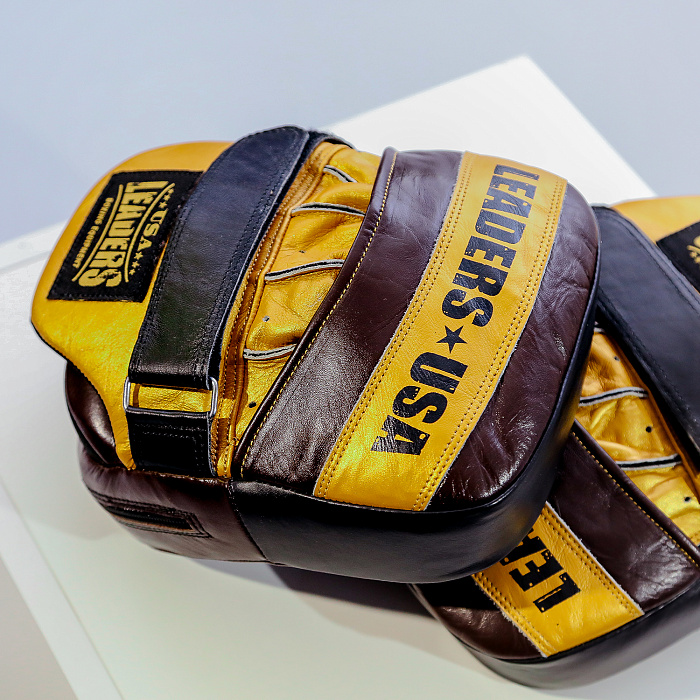 Лапы Elite Focus Mitts More (Brown/Gold)