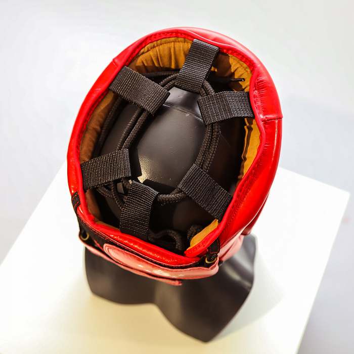 Шлем Professional боевой BH-239 кожа красный M