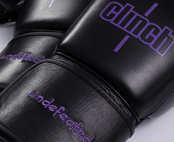 C161 Перчатки боксерские Clinch Undefeated черные