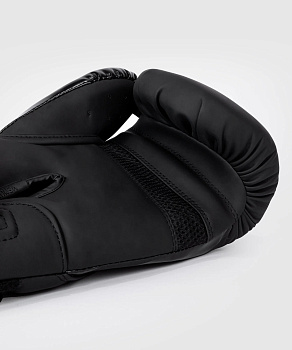 Перчатки боксерские Venum Challenger 4.0 Black/Black