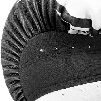 Перчатки боксерские Venum Challenger 3.0 Black/White