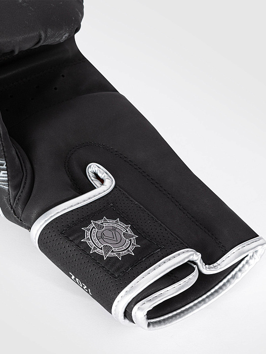 Перчатки боксерские Venum Gladiator 5.0 Black/Grey