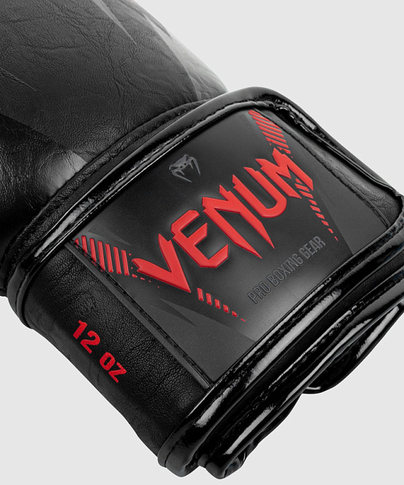 Боксерские перчатки Venum Impact Черный/Красный