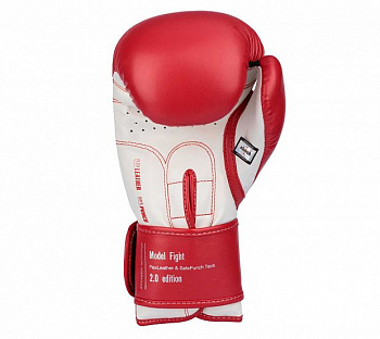 C137 Перчатки боксерские Clinch Fight 2.0 красно-белые